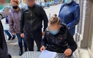 В Києві на хабарі затримали приватного виконавця