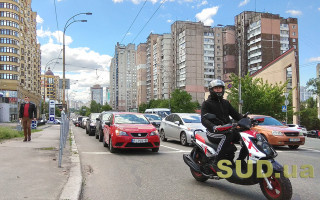 Утренние автомобильные пробки, Крещатик, летние террасы — эпизод киевского карантина 21 мая, фото