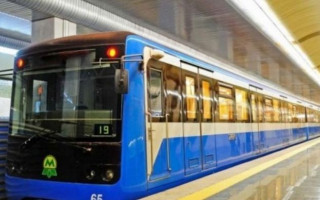 Дистанция, специальная разметка и маски: как будет работать метро в Киеве