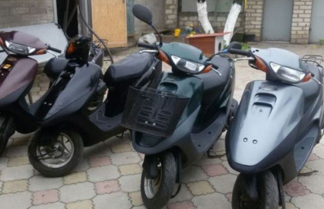 У Києві поліція зловила трьох викрадачів мопедів, фото