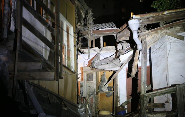 В Одессе произошло обрушение дома: людей эвакуируют