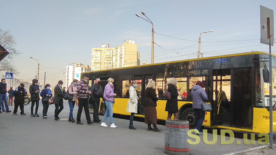 У Києві відновлює роботу громадський транспорт і відкриється метро: Кличко