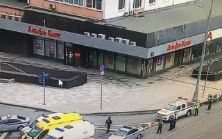 Угрожает взрывом: в Москве мужчина захватил заложников в банке