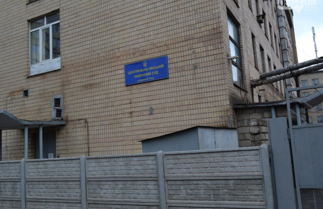 Адвокат устроил скандал в суде