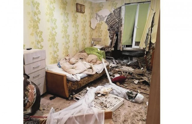 На Волині юнак за кермом Volkswagen на швидкості протаранив житловий дім: фото