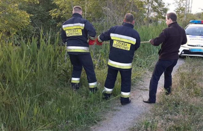 Жуткая находка: в Днепре в сточной канаве выловили труп мужчины