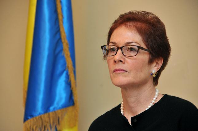 Мари Йованович и еще 6 экс-послов США просят Украину не вмешиваться во внутреннюю политику США: заявление