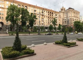 В Киеве на Крещатике вместо каштанов высадили можжевельники: Кличко объяснил