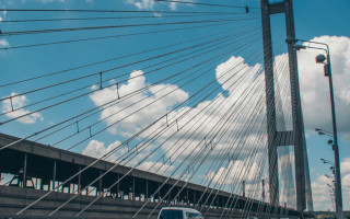 В Киеве произошла авария с конструкцией Южного моста: подробности