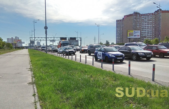 Метро не помогло: Киев застыл в серьезных пробках, фото