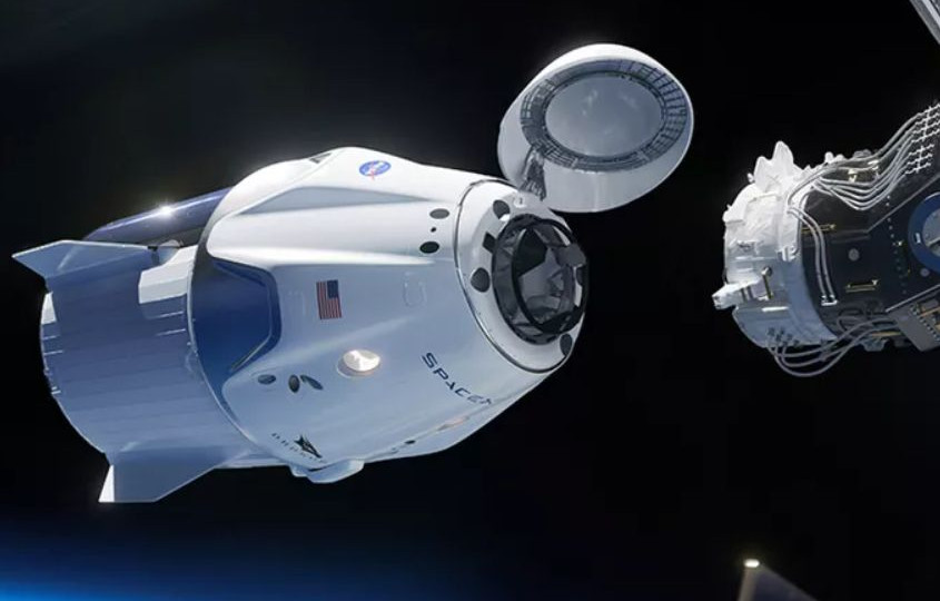 SpaceX впервые отправляет астронавтов в космос: трансляция