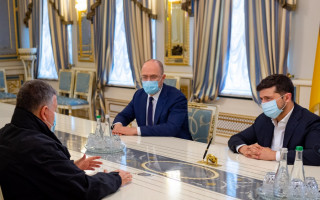 Напоминает 90-е: Зеленский вызвал Авакова из-за перестрелки в Броварах