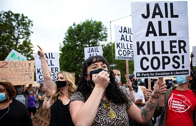 Массовые беспорядки в США: в 25 городах ввели комендантский час