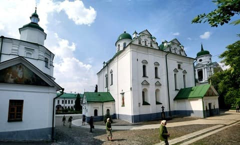 Новий спалах коронавірусу в Києві: монастир закрили на карантин