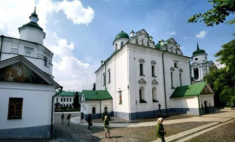 Новий спалах коронавірусу в Києві: монастир закрили на карантин