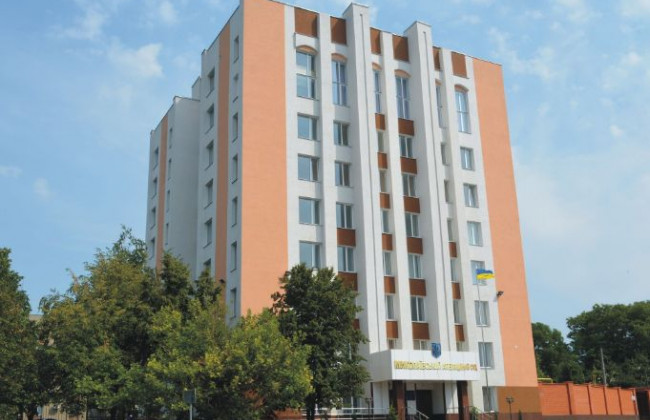 Апелляционный суд освободил от ответственности активиста, нарушившего условия карантина и требовавшего от судьи предъявить удостоверение