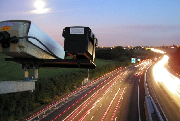 262 нарушения на 8 минут: в Киеве запустили систему автофиксации превышения скорости