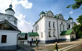 Новий спалах коронавірусу в Києві: монастир закрили на карантин