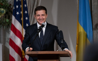 Зеленский просит не втягивать Украину в предвыборную кампанию США