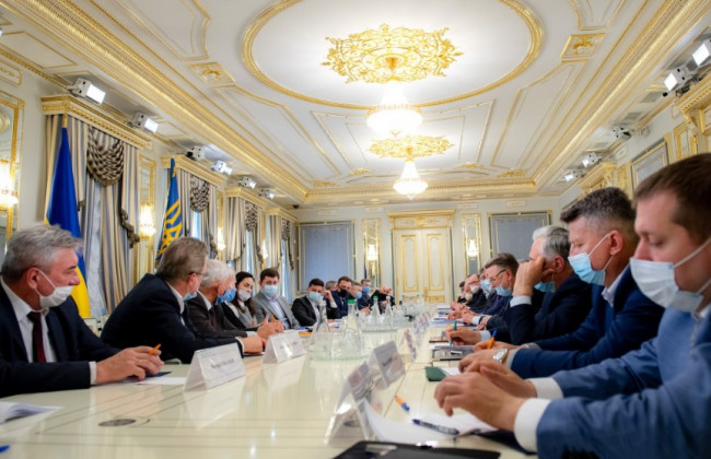 Зеленський зустрівся з ректорами університетів, а після створив Раду з питань розвитку вищої освіти