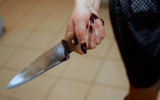В Киеве женщина пыталась зарезать своего гражданского мужа