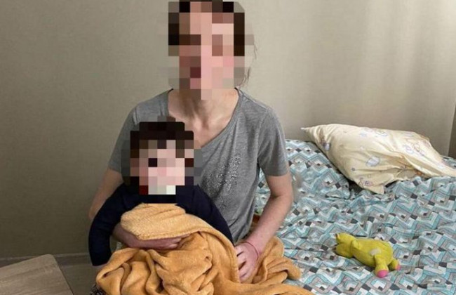 В Киеве пьяный неадекват угрожал дочери ножом