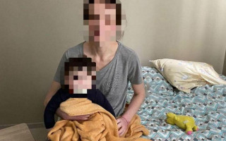 В Киеве пьяный неадекват угрожал дочери ножом
