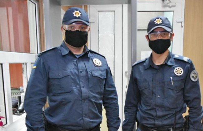 Невдала спроба втечі: у Полтаві підсудний намагався залишити приміщення суду