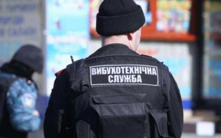 В Киеве «заминировали» родильные дома, больницы и аптеки: что известно