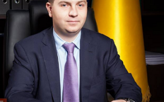 Оформил элитный особняк на мать: что известно о киевском прокуроре, задержанном на взятке в $100 тысяч