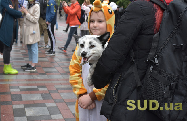 Як активісти наполягають на забороні хутрових ферм, фото, відео