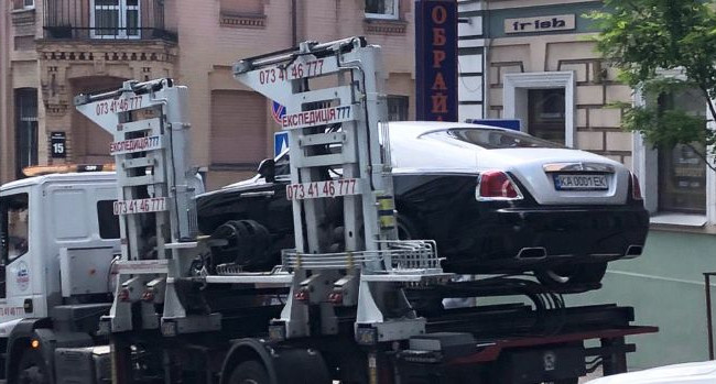 В Киеве наказали «героя парковки» на Rolls-Royce за 11 миллионов гривен, фото