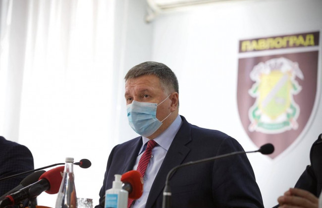 Масштабне розповсюдження наркотиків: на Дніпропетровщині розформували відділ поліції