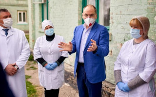 Медики, работающие с больными COVID-19, получили прибавки к зарплате: Степанов