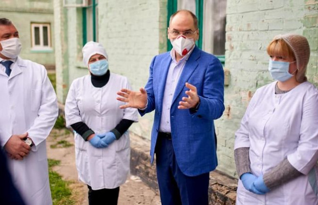 Медики, работающие с больными COVID-19, получили прибавки к зарплате: Степанов