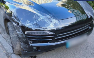 У Києві п’яний водій Porsche влаштував серйозну ДТП