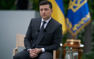 Ми поки не можемо дозволити масові заходи через коронавірус, — Зеленський
