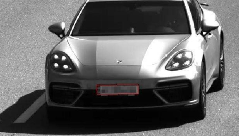 «Летел» со скоростью 200 км/ч: полиция показала нарушителя на Porsche