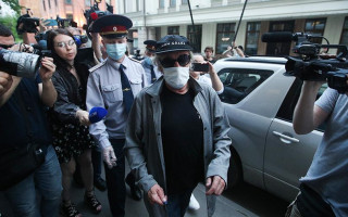 Я не понимаю, как жить дальше: Ефремов прервал молчание и извинился перед семьей убитого им шофера