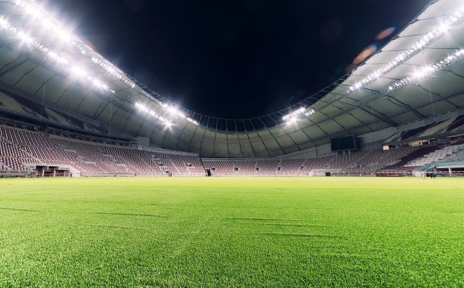 Стало відомо, коли українські стадіони відкриють для футбольних вболівальників