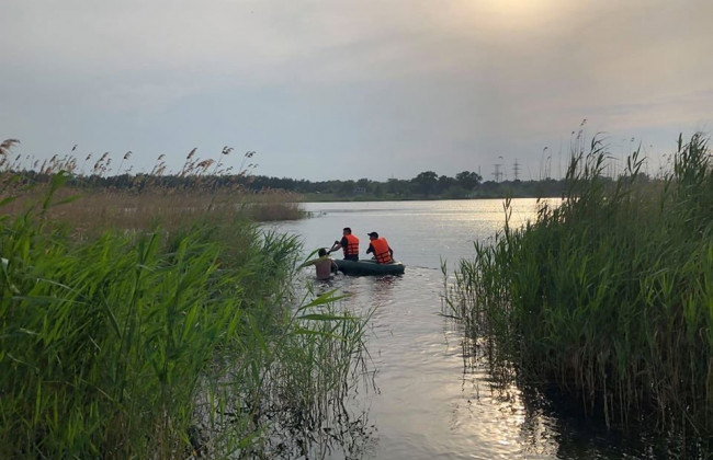 Купались в озере и не вынырнули: в Северодонецке погибла семья