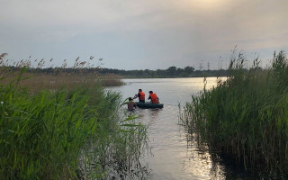 Купались в озере и не вынырнули: в Северодонецке погибла семья