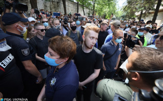 Ситуація біля Шевченківського райсуду: сутички посилилися, фото