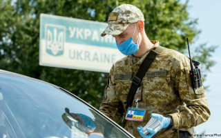 Запрет на въезд иностранцев в Украину отменили: как требования должны соблюдаться