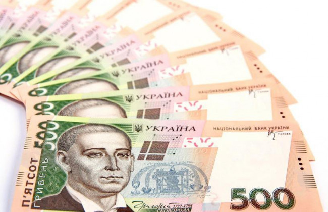 Пенсии в Украине: кто получит надбавку в 500 гривен