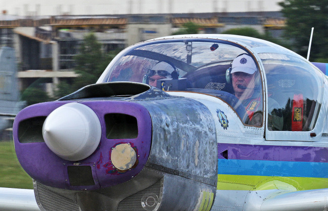 Падение самолета в Одессе: показали фото погибших летчиков