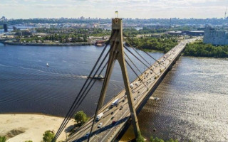 В Киеве ограничат движение на Северном мосту: когда и на сколько