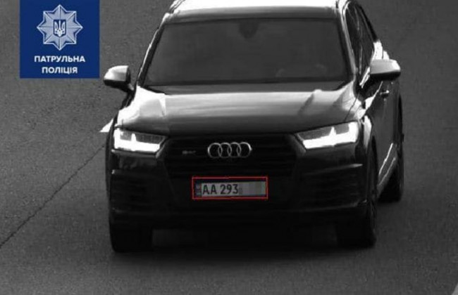 «Летел» со скоростью 207 км/ч: полиция показала нарушителя на Audi Q7