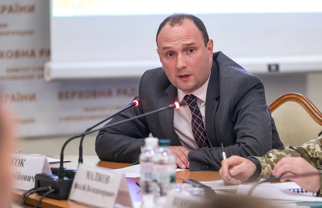 Замглавы МИД Божок собрался уйти с должности ради прозрачного расследования по делу Порошенко