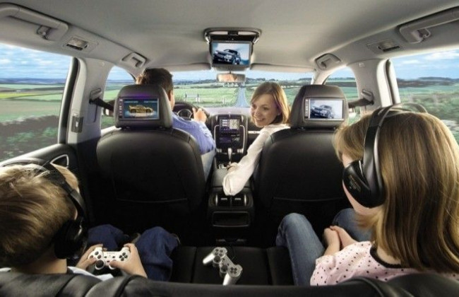 Надежность и комфорт: назвали лучшие автомобили для всей семьи